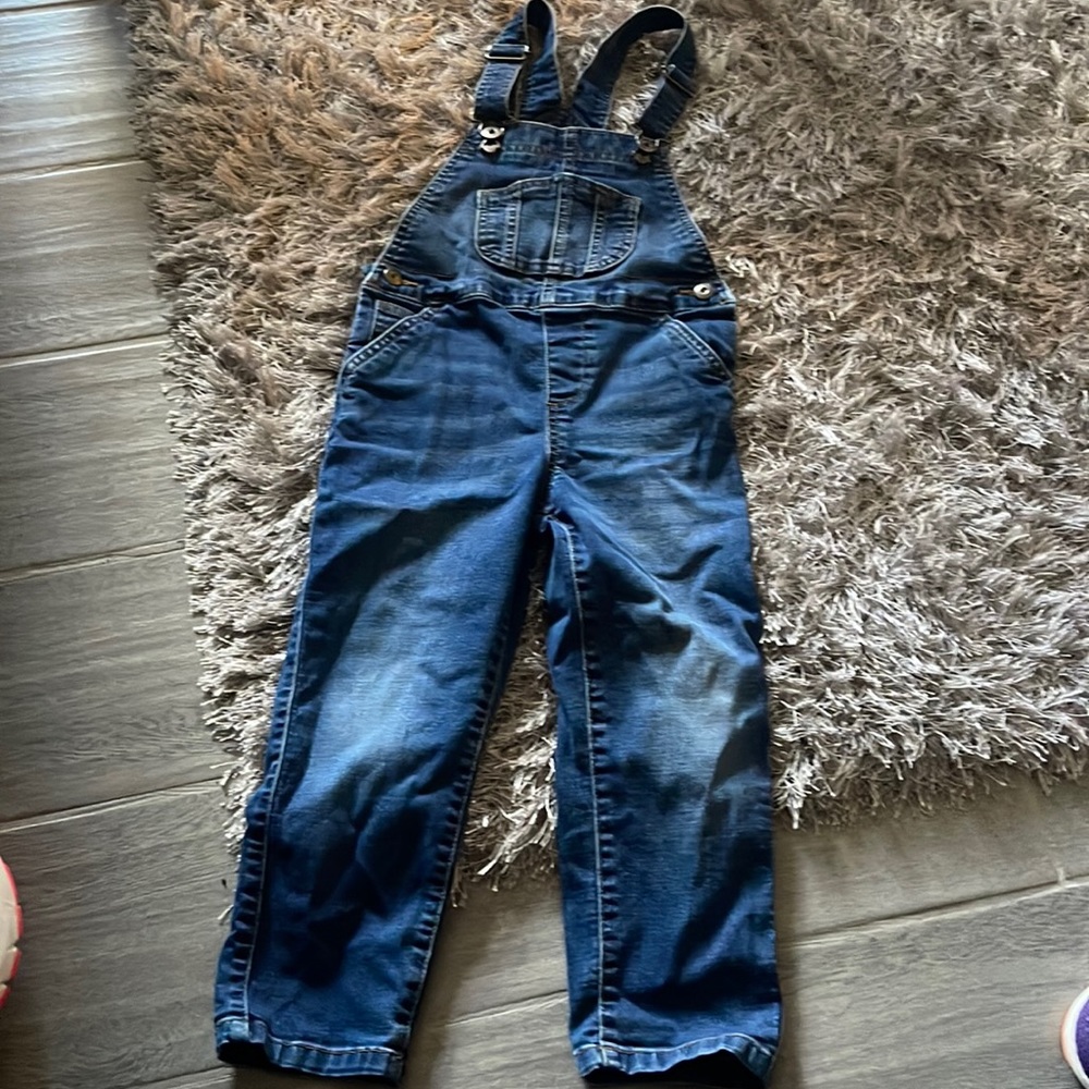 Boys overalls size 5t